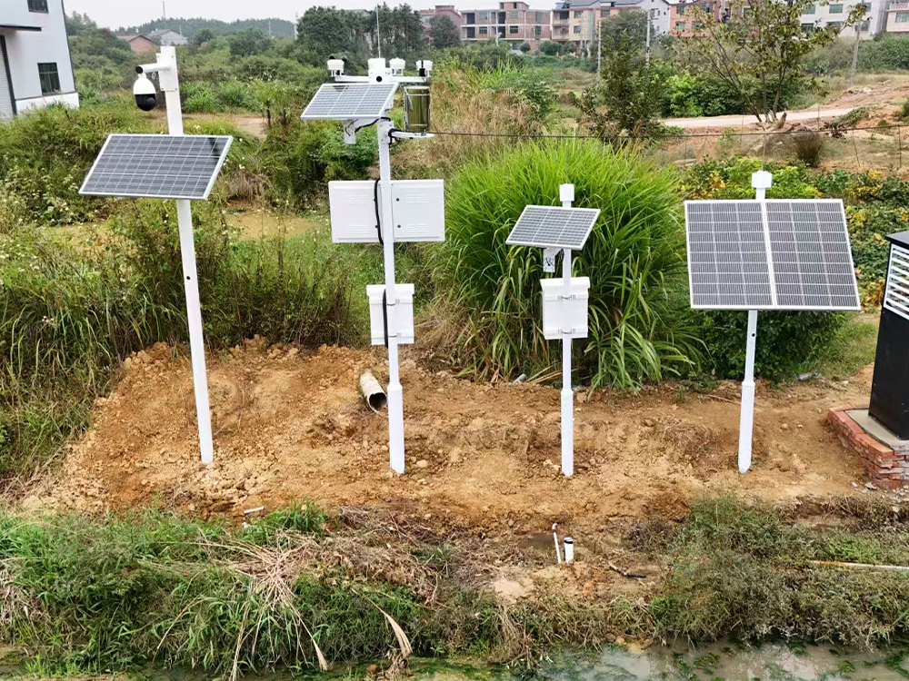 太阳能供电系统：气象传感器的强大后盾