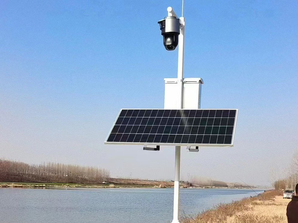 太阳能供电系统：水利水文水质变化可视化的绿色引擎